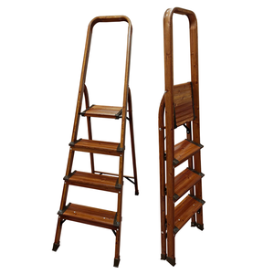 Échelle pliante en aluminium de haute qualité à 4 marches avec finition imitation bois et marches larges pour l'organisation des étagères de cuisine et de supermarché en intérieur - Product Image 4