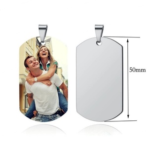 Collier en acier titane avec pendentif photos personnalisées, cadeau de bijoux unique pour hommes et femmes - Product Image 3