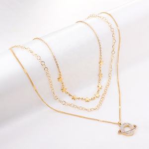 Collier pendentif Saturne en zircon plaqué or 18 carats en acier inoxydable pour femmes, collier tendance à plusieurs couches, trois couches - Product Image 1