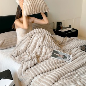 <span class=keywords><strong>Couverture</strong></span> de lit en <span class=keywords><strong>fausse</strong></span> <span class=keywords><strong>fourrure</strong></span> de lapin de luxe personnalisée, <span class=keywords><strong>couverture</strong></span> polaire en flanelle unie chaude et confortable, jeté de lit double pour l'hiver, vente en gros - Product Image 5