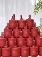 Zarte, mit Perlen besetzte Schmetterlings-Schleife Zylindrische Geschenkbox - Luxuriöse Verpackung für Datteln & Pralinen für Arabische Hochzeiten