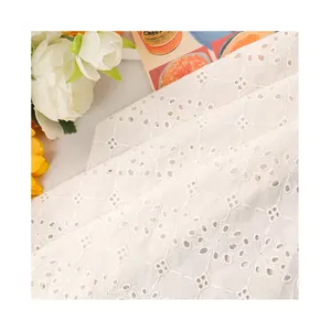 Tissu de broderie à oeillets et motifs floraux en coton, dentelle, motif personnalisé, pour robe