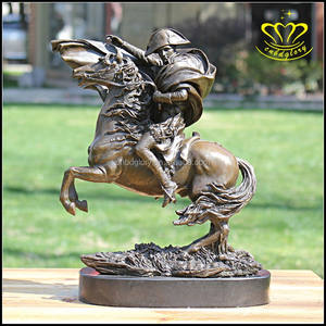 Escultura de Bronce de la Figura Mitológica Griega Antigua Artemisa con Técnica de Fundición, Tema de Moda - Product Image 6