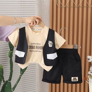 2024夏季童装套装字母印花马甲拼接短袖t恤短裤两件套男童服装。 - Product Image 3