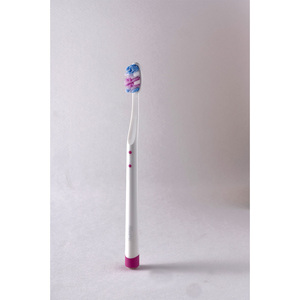 [KNK] Brosse à dents (KKP02) Brosse à dents rectangulaire à poils effilés avec un fort effet nettoyant et un soin de surface - Product Image 1