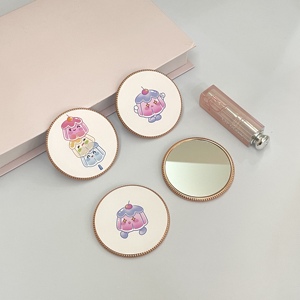 Modern stil Mini Metal cep aynası özel Logo taşınabilir kompakt tasarım kadın makyaj için seyahat hediyesi döküm Metal - Product Image 2