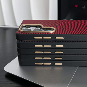 Étui de téléphone en TPU de type professionnel à motif en fibre de carbone pour <span class=keywords><strong>Samsung</strong></span> <span class=keywords><strong>Galaxy</strong></span> <span class=keywords><strong>S23</strong></span> S24 Plus S25 Ultra, charge sans fil, <span class=keywords><strong>coque</strong></span> magnétique - Product Image 3