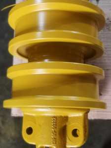 Xe ủi đất D4D bộ phận gầm xe cho xe ủi đất theo dõi con lăn cr1328 118 1608 1m4218 2y9611 3b1404 d4c <span class=keywords><strong>d4e</strong></span> Con lăn đáy - Product Image 5