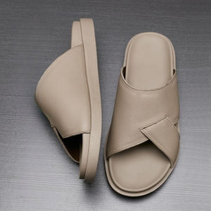 2025 à la mode hommes en <span class=keywords><strong>cuir</strong></span> de vachette véritable sandales d'été rembourré extérieur pantoufles décontracté en <span class=keywords><strong>cuir</strong></span> chaussures pour hommes - Product Image 3