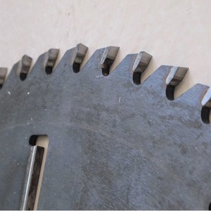 Hoja de sierra circular de acero HW M42 para cortar vigas D = 800 D = 30 B/c = 6,0/4,5 dientes compatibles con máquinas Hundegger DL0800.07230 KLEIN - Product Image 2