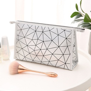 Boshiho Customized Diamond-shaped Makeup Handbag Travel Carrying <b>Toiletry</b> <b>Bag</b> <b>Large</b> Capacity Cosmetic Storage <b>Bag</b> - Product Image 5