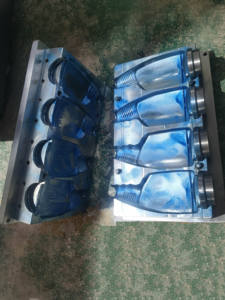 Máquina de soplado semiautomática de 4 cavidades para mascotas - Product Image 4