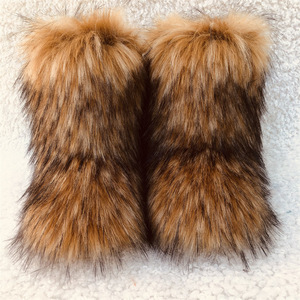Botas de nieve impermeables y antideslizantes de caña media para mujer, estilo europeo-americano, con tacón plano y piel sintética de mapache, cálidas para invierno. - Product Image 1