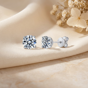 Dropshipping 925 Sterling Silver Moissanite Stud Earrings Elegant Stud Design for Women - Product Image 3