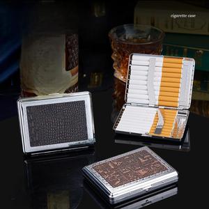 Étui à cigarettes en métal de texture en <span class=keywords><strong>cuir</strong></span> de 20 capacités résistant à l'écrasement et à l'eau - Product Image 4