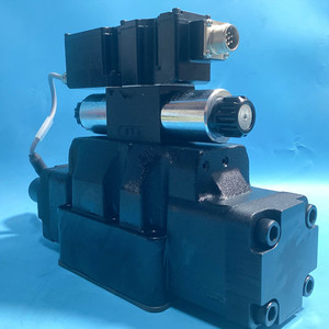 D91FCE01FC1NE70 Distributeur directionnel proportionnel piloté NG32 CETOP 10 Hydraulique 350 bars Haut débit - Product Image 1