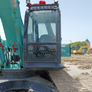รถขุดไฮดรอลิกตีนตะขาบ KOBELCO SK260D มือสองคุณภาพสูง ผลิตในญี่ปุ่น รุ่นปี 2018 เครื่องจักรก่อสร้างประสิทธิภาพสูง เครื่องยนต์อีซูซุ - Product Image 4