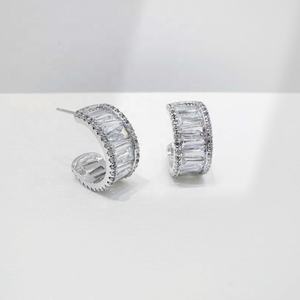 Precio de fábrica, pendientes geométricos de plata de ley 925, moda 2026, cruz occidental, pendientes de tuerca finos, elegantes, únicos y sencillos. - Product Image 3