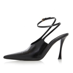 Zapatos de tacón de aguja finos con logo personalizado y huecos laterales para mujer, sandalias con tiras cruzadas y hebilla, ideales para citas. - Product Image 4