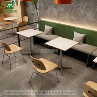 Meubles commerciaux sur mesure, banquettes en bois pour restaurants et tables et chaises de café avec cadres métalliques pour les cafés