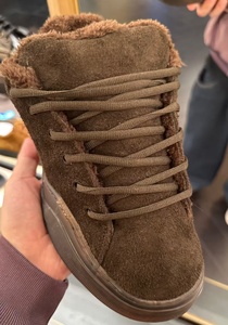 รองเท้าสตรีทซับในกำมะหยี่หรูหรารองเท้าลำลองน้ำหนักเบาเพิ่มสูงเข้าได้ทุกวัน - Product Image 2