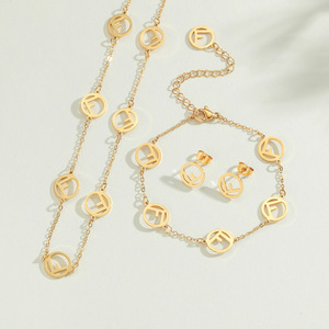 Popolare unico lettera geometrica F bracciale irregolare cerchio vuoto collana <span class=keywords><strong>orecchini</strong></span> di fascia alta <span class=keywords><strong>Set</strong></span> di gioielli per le donne - Product Image 1