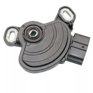 Conector Automotriz Yunnuo de 10 Posiciones, Enchufe de Plástico Negro para Arnés de Cableado Automotriz - Product Image 3