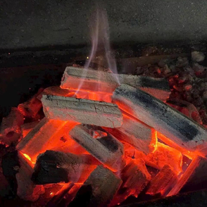 Briquettes de charbon de bois sans fumée pour barbecue, sciure de bois dur du Vietnam, faible teneur en cendres, combustion longue durée 6 heures, en vrac, exportation directe usine OEM - Product Image 1