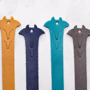 Clip de rangement créatif en cuir PU pour masques, dispositif de décompression mignon en forme d'oreille de dessin animé, porte-clés créatif pour câbles de données - Product Image 2