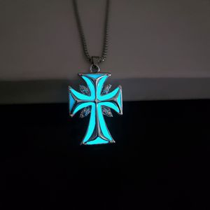 Collar con <span class=keywords><strong>Cruz</strong></span> Luminosa en <span class=keywords><strong>la</strong></span> Oscuridad para <span class=keywords><strong>Hombre</strong></span>, <span class=keywords><strong>Verde</strong></span> Azul, Collar con Colgante <span class=keywords><strong>de</strong></span> <span class=keywords><strong>Cruz</strong></span> Luminoso, Collar con Colgante <span class=keywords><strong>de</strong></span> Fe Hip Hop (KN5426) - Product Image 5