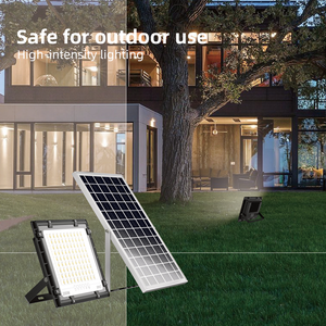 Reflectores LED Solares para Exteriores 2025, Resistentes al Agua IP65, 30W 50W 100W 150W 200W 300W, Lámparas Solares de Alta Potencia CET-105B - Product Image 4