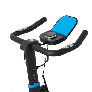 Bicicleta giratoria profesional inteligente para interiores con equipo de gimnasio de frecuencia cardíaca para bicicletas estáticas - Product Image 6