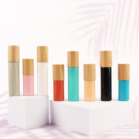 Botol Roll on kaca minyak esensial parfum bola Roller bambu dengan rol tutup bambu