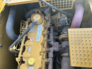 Excavatrice Cat 336 d'occasion avec garantie d'un an, modèle 2024, en excellent état, 36 tonnes, avec pièces détachées, puissante et très efficace - Product Image 4