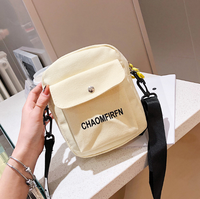 Tas bahu katun tunggal modis ramah lingkungan kustom untuk wanita tas selempang ritsleting lucu dekorasi huruf pola permen