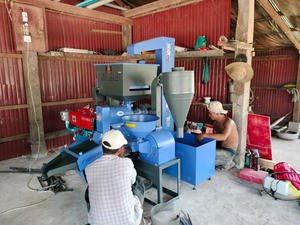 Moulin à riz automatique à bas prix, machine à décortiquer le riz + élévateur avec déstonneur - Product Image 4