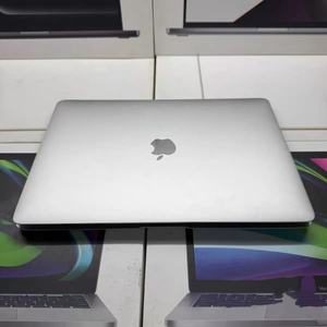 <span class=keywords><strong>MacBook</strong></span> <span class=keywords><strong>Air</strong></span> d'occasion de qualité supérieure A1932 <span class=keywords><strong>13</strong></span> <span class=keywords><strong>pouces</strong></span> 8 Go 256 Go Argent Ordinateur portable fin pour étudiants et bureau - Product Image 3
