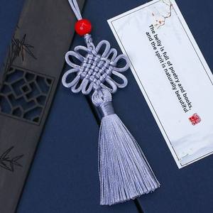 Nœuds chinois noués à la main : Petits nœuds chinois avec pompons dans un style chinois traditionnel - Product Image 6