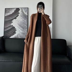 Trench abito in stile arabico tinta unita giacca a manica lunga traspirante pieghe medio-orientale calda vendita all'ingrosso di trasmissione in diretta - Product Image 4