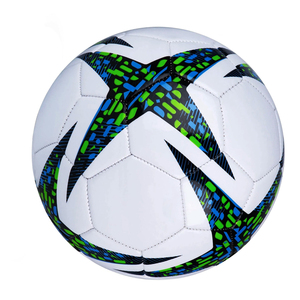 Ballons de football cousus à la main de haute qualité - Taille, logo et couleur personnalisés |   Léger |   Quantité minimale de commande : 2 pièces |   Utilisation en extérieur - Product Image 4