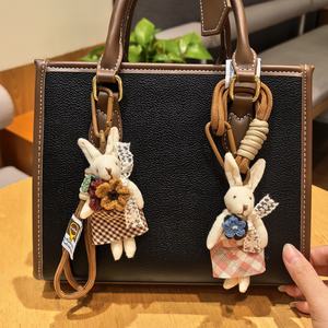 Llavero de conejo de tela 3D de peluche con luz, diseño de animal, para coche, teléfono, bolso de mujer, accesorio de tela, 2026 - Product Image 4