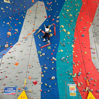 Mur d'escalade intérieur multifonctionnel sûr et stable de haute qualité pour enfants et adultes
