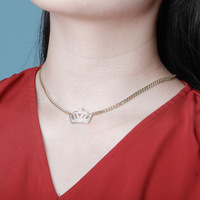Le nouveau pendentif Crown Ladies est un collier pour femme en zircon, style hip-hop, avec une chaîne d'extension de 2 pouces.