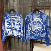 Sweatshirt Crewneck Tie Dye Biru Pria Gaya Hip Hop Streetwear, Cetak Slogan Kompas Dua Sisi, Cetak Petir, Raw Hem, Model Crop