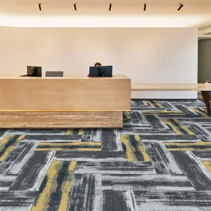 Azulejos de alfombra de oficina de lujo 50x50 Diseño de pila de bucle modular Azulejos de alfombra comercial con respaldo de PVC