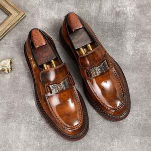 Zapatos de Hombre de Lujo Hechos a Medida, Estilo Casual de Negocios, Otoñales, Impermeables, con Suela de Goma, Adornados con Perlas, de Cuero Brillante de una Sola Pieza - Product Image 1