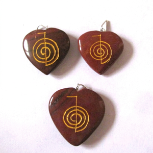 Pendentif en Agate Naturelle en Forme de Cœur, Symbole Reiki Doré, pour Fabrication de Boucles d'Oreilles, Cœur Minéral Rouge Taillé et Sculpté, 2,5 cm, 5-7 g, Composant de Bijoux - Product Image 1