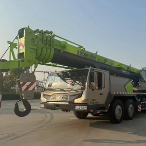 รถเครนบรรทุก Zoomlion ZTC700 70 ตัน มือสอง ได้รับการรับรองมาตรฐาน EPA ยกของได้มั่นคง เหมาะสำหรับโครงการก่อสร้าง - Product Image 1