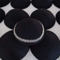 Kippah de lino negro con bordado personalizar el logotipo circundante Bar Mitzvah Hat Judaica Yarmulke Kippah judío diario para regalo