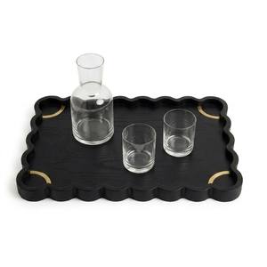 Plateau de service rectangulaire en bois festonné, plateau de rangement en bois dur à bords ondulés, plateau décoratif pour cuisine et salle à manger, fait main - Product Image 1